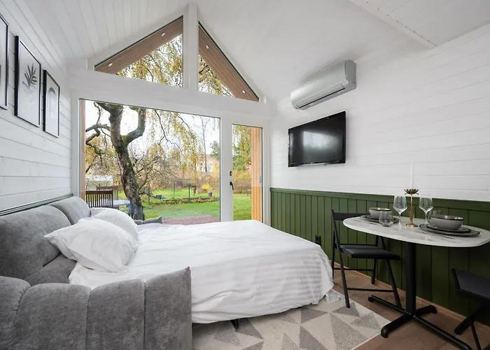 Private Small House With Sauna And Terrace In Semesterbostad